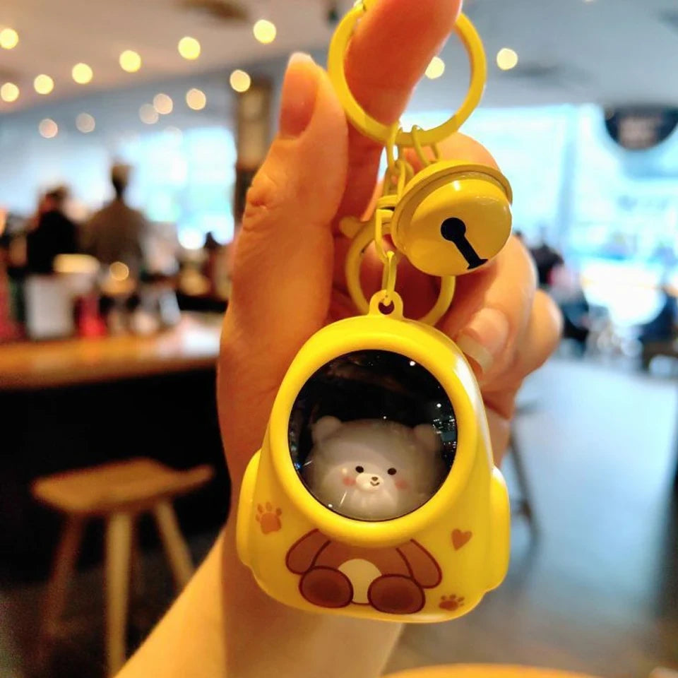 Llaveros para mochilas escolares con forma de gato astronauta, luz nocturna brillante de ZAKOL.